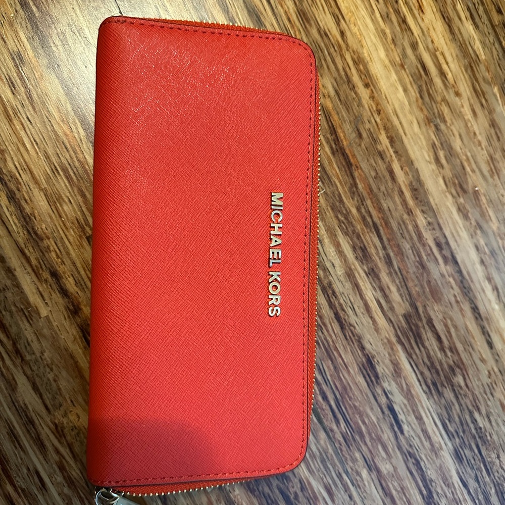 Michael Kors Long Saffiano Leather Zip Around Wallet in Beautiful Poppy Color ⭐️